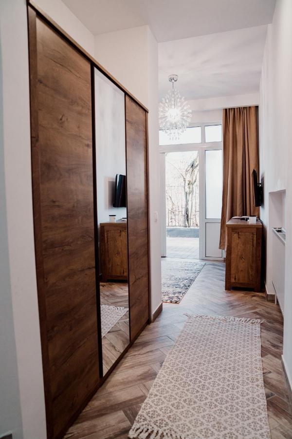 Garden Apartament Petrila المظهر الخارجي الصورة