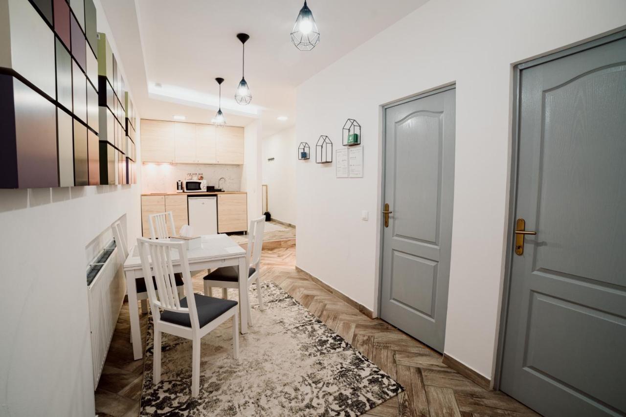 Garden Apartament Petrila المظهر الخارجي الصورة