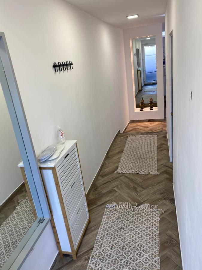 Garden Apartament Petrila المظهر الخارجي الصورة