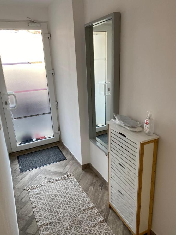 Garden Apartament Petrila المظهر الخارجي الصورة