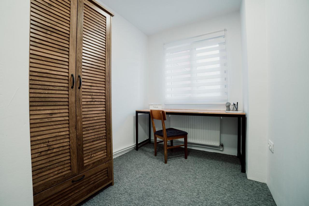 Garden Apartament Petrila المظهر الخارجي الصورة
