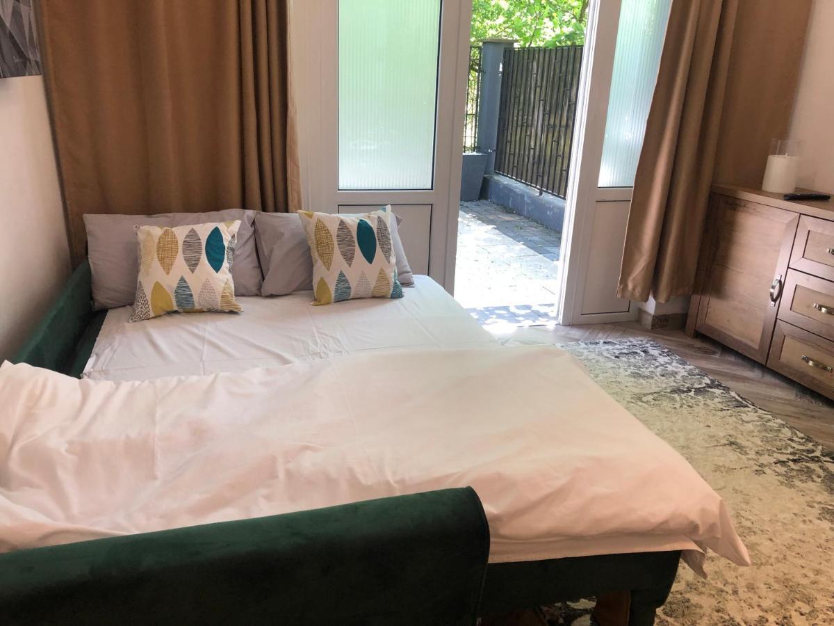Garden Apartament Petrila المظهر الخارجي الصورة