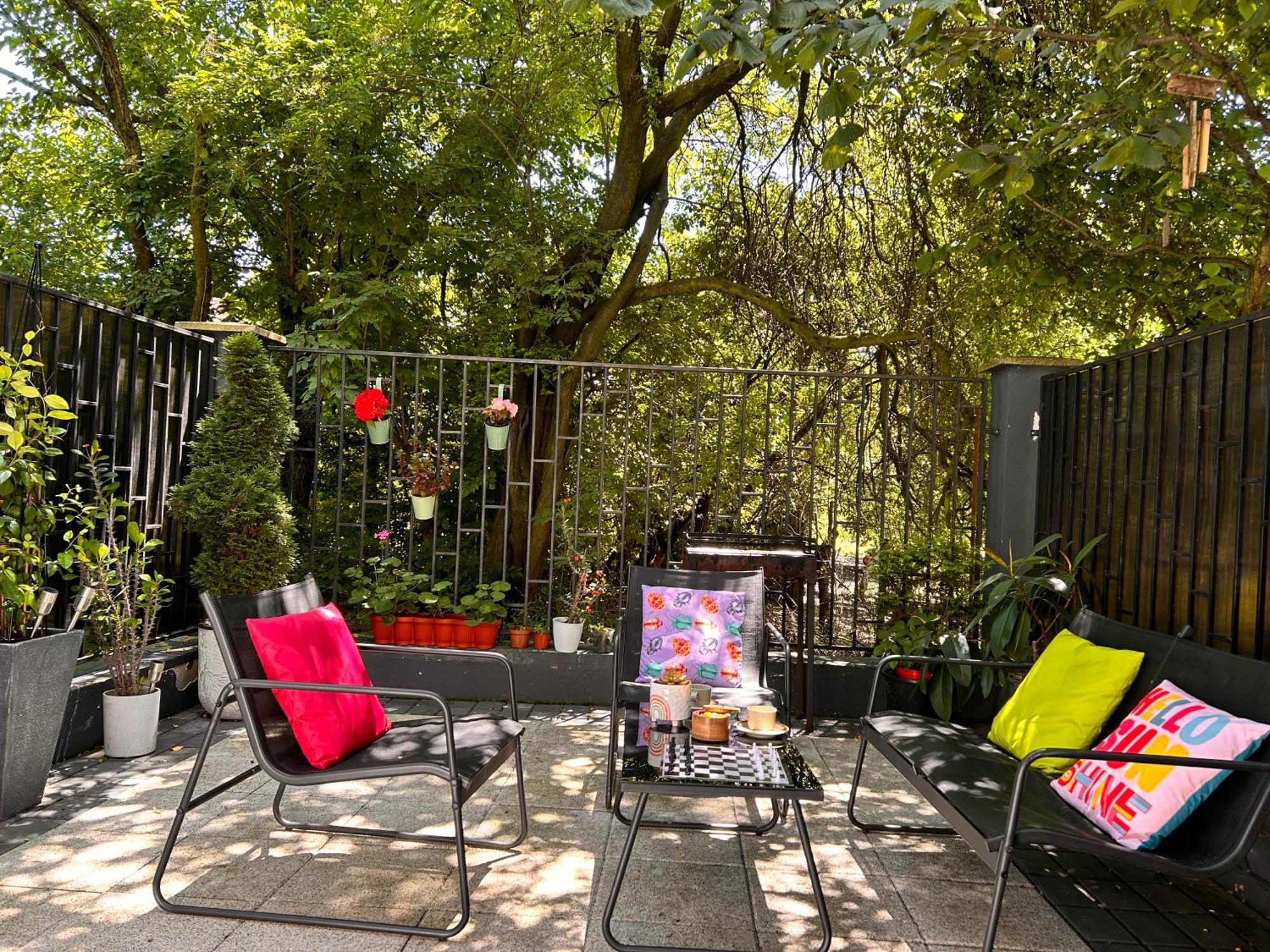 Garden Apartament Petrila المظهر الخارجي الصورة